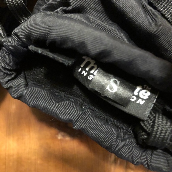 Thinsulate Kids Black Gloves - Picture 5 of 5